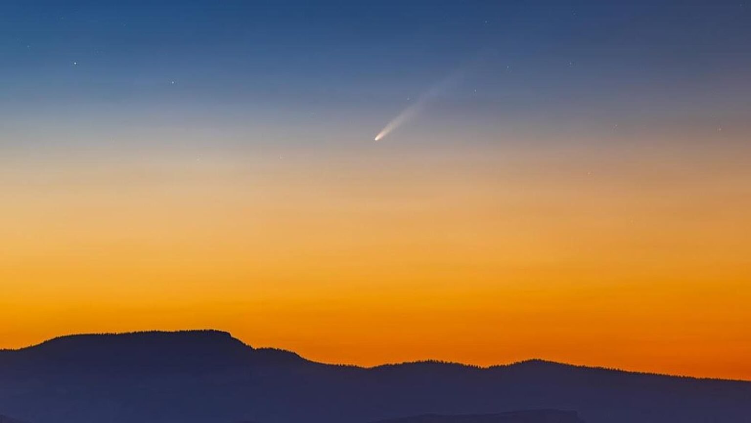 Where And When To See It With "earthshine"