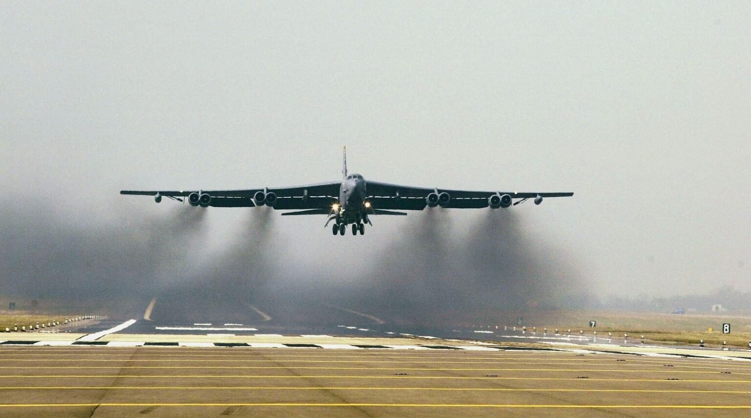 Nj Gubernatorial Candidate Claims Grandpa Flew 'b 52' During Wwii