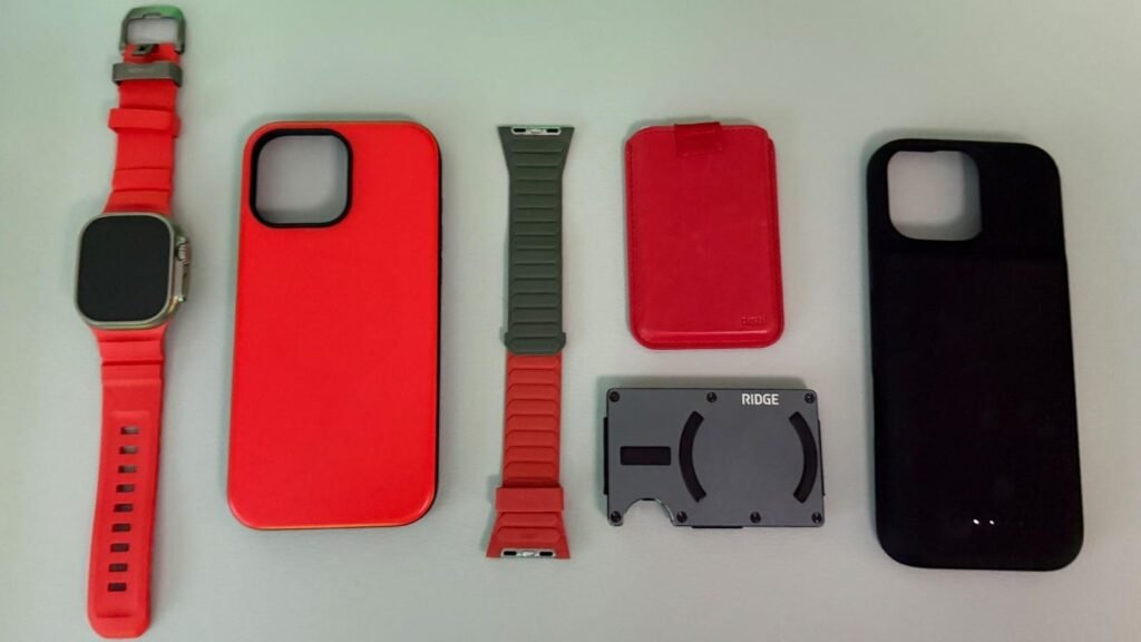 Everyday Must Have Carry Options For Iphone, Wallet, And Watch