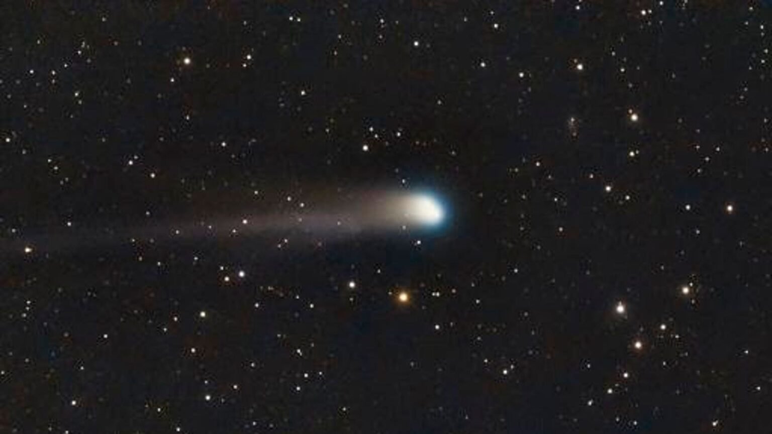 See Bright Comets As Meteor Shower Peaks