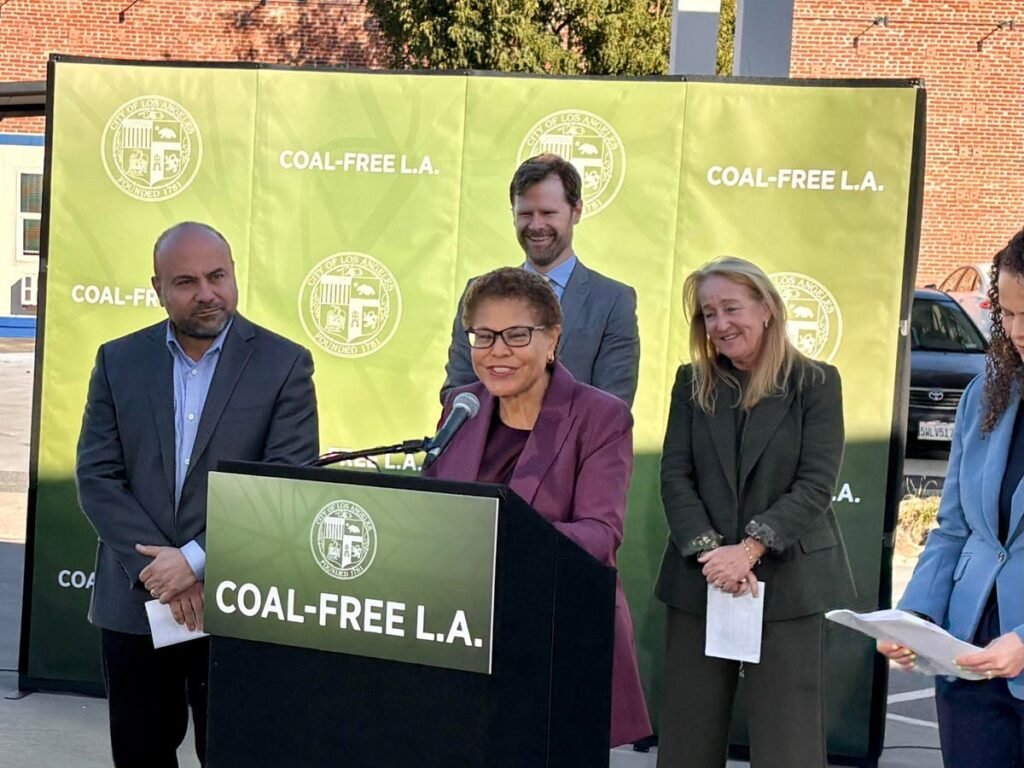 Los Angeles Spews Coal As It Fires Up World's Largest