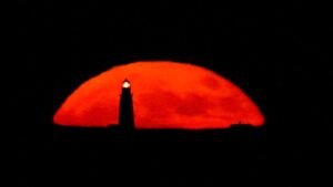 When To See The Rise Of The 'strawberry Micromoon'.