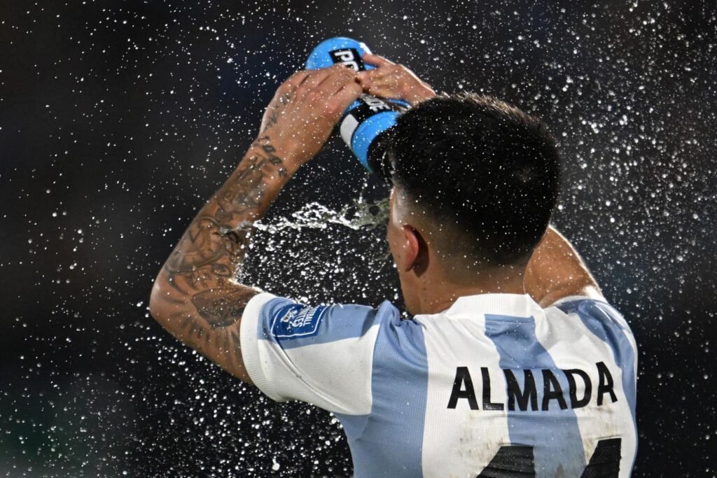 What’s behind mandatory hydration breaks at the World Cup? What's Behind Mandatory Hydration Breaks At The World Cup?